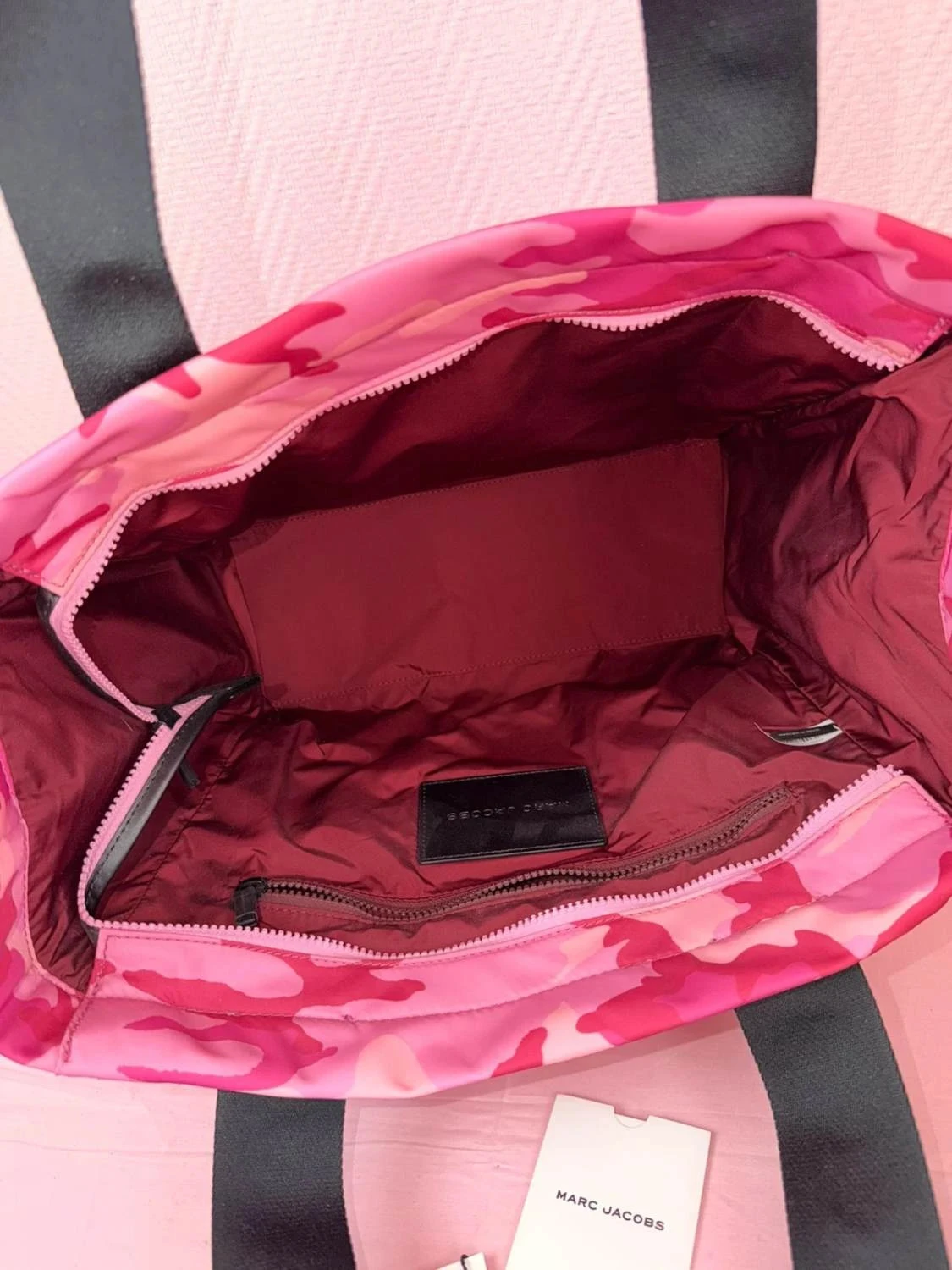 Large Marc Jacobs camo rose and black tote bag – photo 8